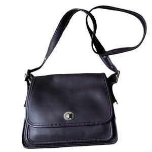 Vintage Vintage COACH Leather Purse - RARE FIND